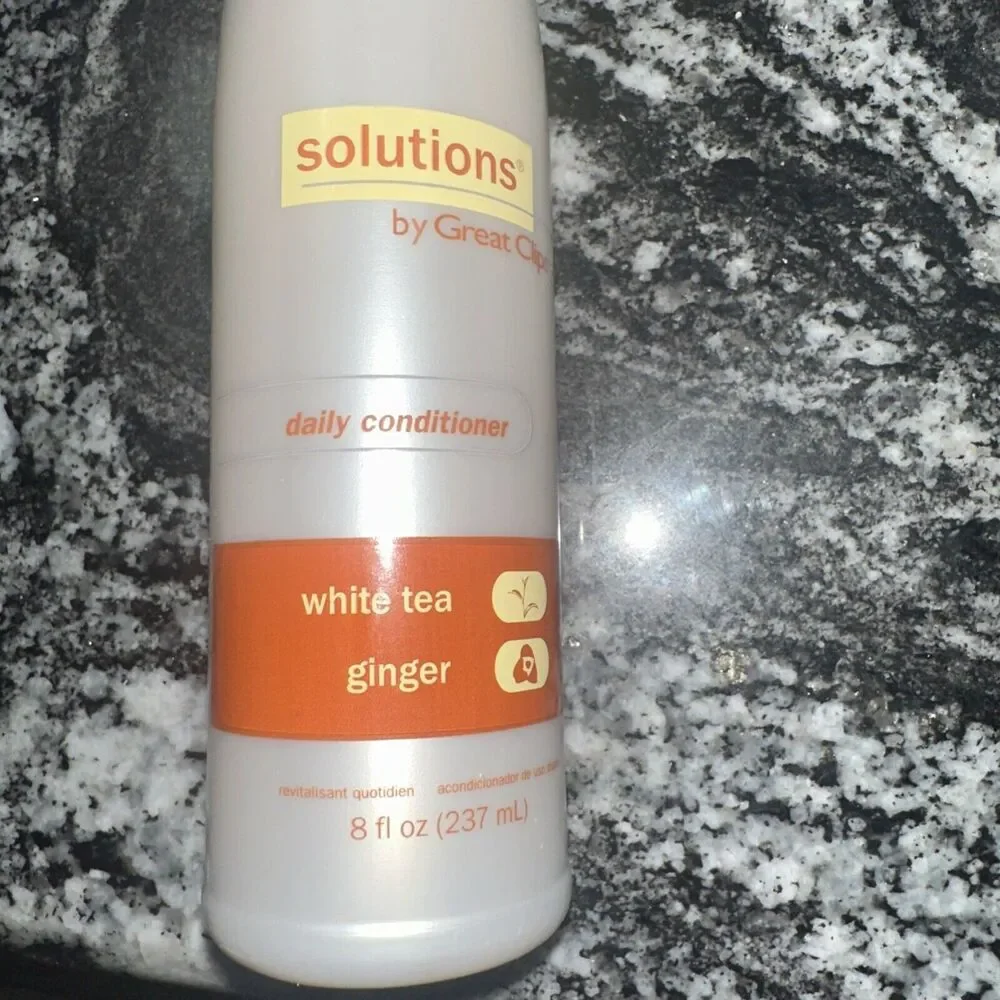 Solutions by Great Clips New Daily Leave in Conditioner White Tea & Ginger 8 oz